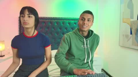 Snapshot of damian_and_roxanne chatting on 18, 11, 2025 DAMIAN AND ROXANNE. online show from 18, 11, 2025