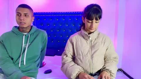 Snapshot of damian_and_roxanne chatting on 11, 1, 2026 DAMIAN AND ROXANNE. online show from 11, 1, 2026