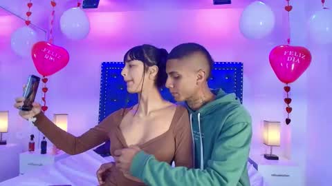 Snapshot of damian_and_roxanne chatting on 9, 2, 2026 DAMIAN AND ROXANNE. online show from 9, 2, 2026