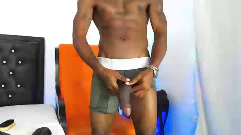Snapshot of damian_hart_24cm chatting on 13, 9, 2025 damian_hart_24cm online show from 13, 9, 2025