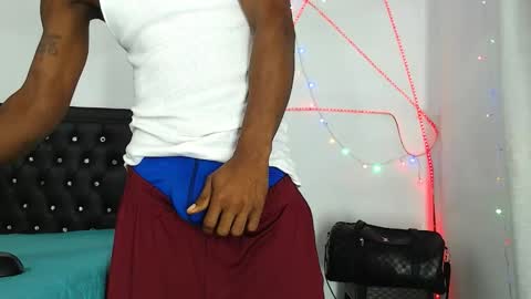 Snapshot of damian_hart_24cm chatting on 1, 3, 2026 damian_hart_24cm online show from 1, 3, 2026