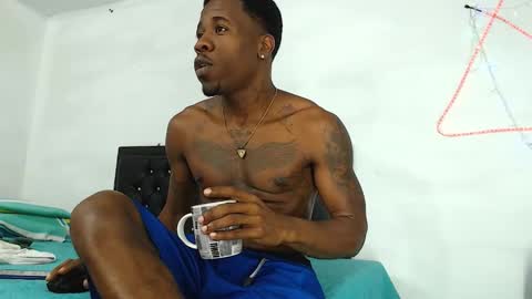 Snapshot of damian_hart_24cm chatting on 3, 3, 2026 damian_hart_24cm online show from 3, 3, 2026