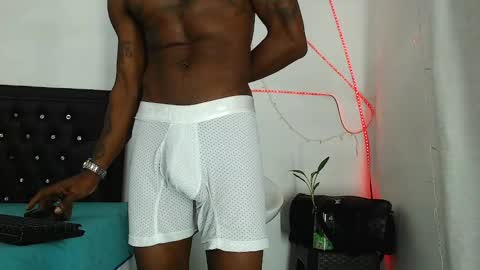 Snapshot of damian_hart_24cm chatting on 18, 3, 2026 damian_hart_24cm online show from 18, 3, 2026