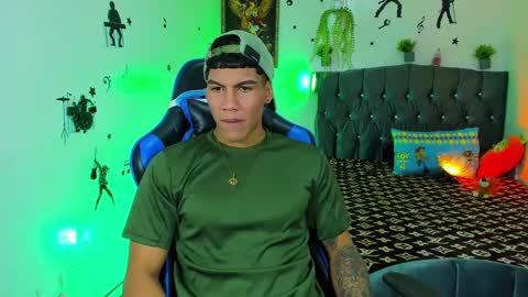 Snapshot of damian_latinxxx chatting on 13, 9, 2025 Damian online show from 13, 9, 2025