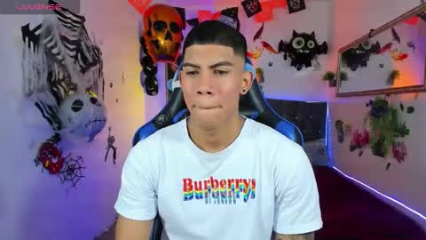 Snapshot of damian_latinxxx chatting on 15, 10, 2025 Damian online show from 15, 10, 2025