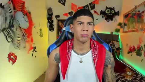 Snapshot of damian_latinxxx chatting on 24, 10, 2025 Damian online show from 24, 10, 2025