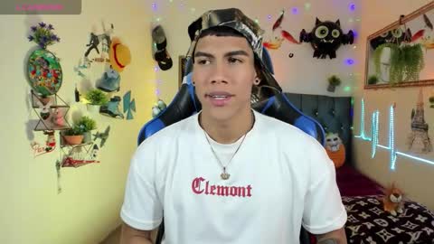 Snapshot of damian_latinxxx chatting on 13, 11, 2025 Damian online show from 13, 11, 2025