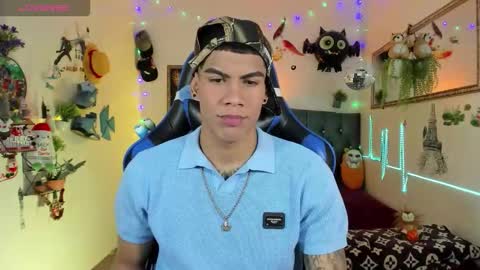 Snapshot of damian_latinxxx chatting on 19, 11, 2025 Damian online show from 19, 11, 2025