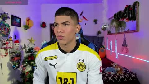 Snapshot of damian_latinxxx chatting on 1, 12, 2025 Damian online show from 1, 12, 2025