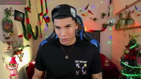 Snapshot of damian_latinxxx chatting on 17, 12, 2025 Damian online show from 17, 12, 2025