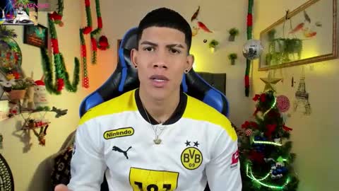 Snapshot of damian_latinxxx chatting on 21, 12, 2025 Damian online show from 21, 12, 2025