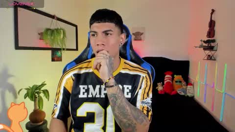 Snapshot of damian_latinxxx chatting on 2, 3, 2026 Damian online show from 2, 3, 2026