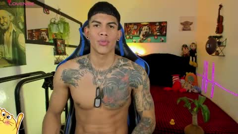 Snapshot of damian_latinxxx chatting on 6, 4, 2026 Damian online show from 6, 4, 2026