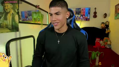 Snapshot of damian_latinxxx chatting on 4, 5, 2026 Damian online show from 4, 5, 2026