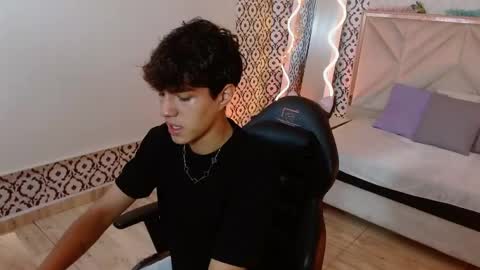 damian_tay online show from 20, 4, 2026