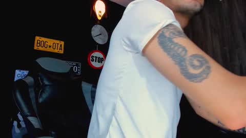 Snapshot of damiancox chatting on 9, 11, 2025 Daamiancox online show from 9, 11, 2025