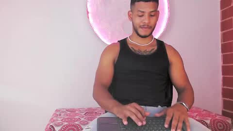 instagram damiannreed. online show from 8, 1, 2025