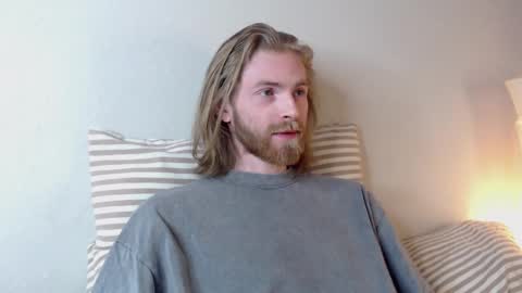 Snapshot of damien_diamond chatting on 7, 3, 2025 damien_diamond online show from 7, 3, 2025