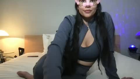 Snapshot of damiralux chatting on 16, 2, 2025 Damira Lux online show from 16, 2, 2025