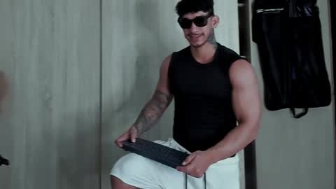 Snapshot of dammianmilleroficial chatting on 29, 9, 2025 INSTAGRAM DAMMIANMILLEROFICIAL online show from 29, 9, 2025