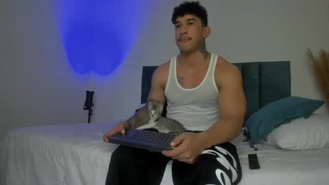 Snapshot of dammianmilleroficial chatting on 31, 10, 2025 INSTAGRAM DAMMIANMILLEROFICIAL online show from 31, 10, 2025