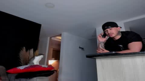 Snapshot of dammianmilleroficial chatting on 4, 12, 2025 INSTAGRAM DAMMIANMILLEROFICIAL online show from 4, 12, 2025