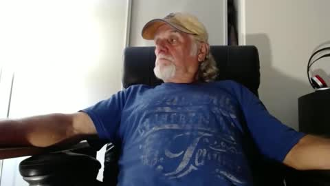 Snapshot of damn_yankee_ca chatting on 24, 9, 2025 damn_yankee_ca online show from 24, 9, 2025