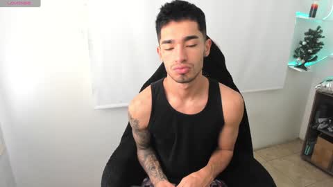 Snapshot of damon_333 chatting on 6, 1, 2025 Damon online show from 6, 1, 2025