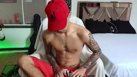 Snapshot of damon_333 chatting on 30, 10, 2025 Damon online show from 30, 10, 2025