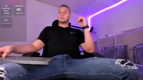 Snapshot of damon_baker0 chatting on 13, 2, 2025 Damon bakert online show from 13, 2, 2025
