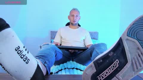 Snapshot of damon_baker0 chatting on 3, 2, 2026 Damon bakert online show from 3, 2, 2026