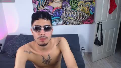 Snapshot of damoncolbi chatting on 21, 12, 2024 damoncolbi online show from 21, 12, 2024