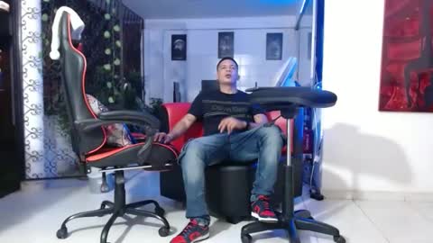 Snapshot of damyan_2003 chatting on 14, 12, 2024 damyan_2003 online show from 14, 12, 2024