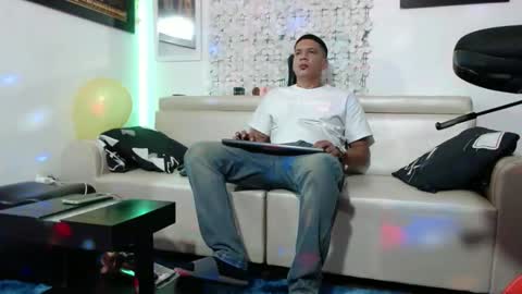 Snapshot of damyan_2003 chatting on 26, 1, 2025 damyan_2003 online show from 26, 1, 2025