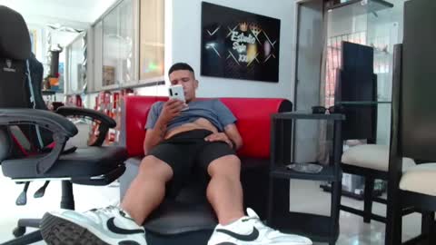 Snapshot of damyan_2003 chatting on 6, 10, 2025 damyan_2003 online show from 6, 10, 2025