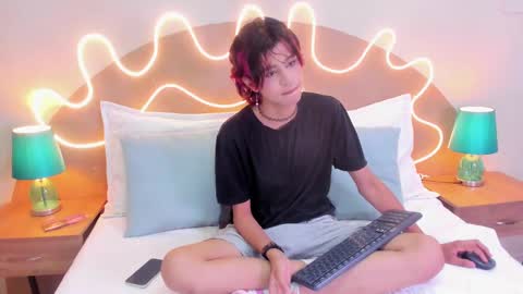 D A N online show from 4, 10, 2025