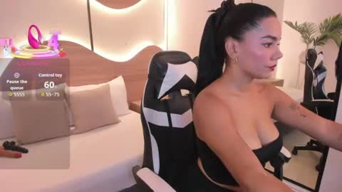Snapshot of dana_daree chatting on 24, 6, 2026 D A N A online show from 24, 6, 2026