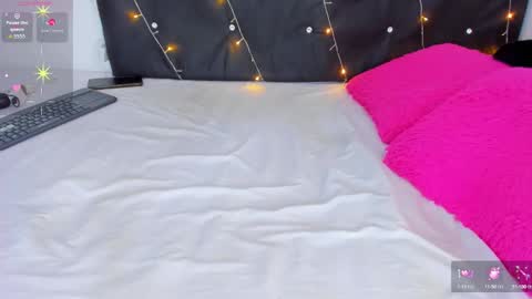 Snapshot of dana_moore_ chatting on 13, 9, 2025 danna online show from 13, 9, 2025