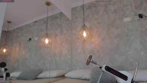 Snapshot of danaandthamaraangels chatting on 4, 4, 2026 online show from 4, 4, 2026