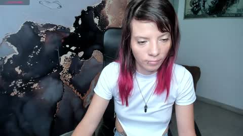 Danaa Rey online show from 8, 1, 2025