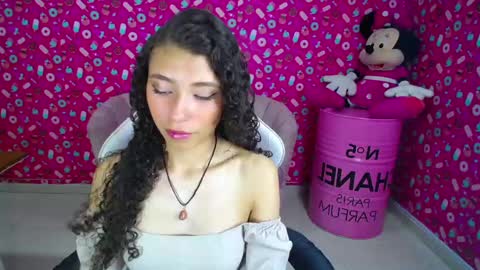 Danatella  online show from 6, 2, 2025