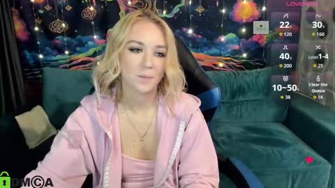 dances_queen online show from 16, 12, 2025