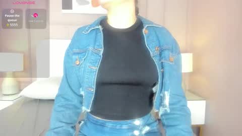 Snapshot of danee_19 chatting on 20, 12, 2025 Daniela online show from 20, 12, 2025