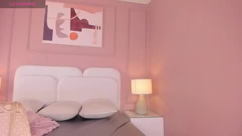 Snapshot of danee_19 chatting on 21, 12, 2025 Daniela online show from 21, 12, 2025