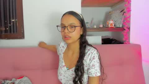 Snapshot of danessacronin chatting on 6, 3, 2026 Danesa online show from 6, 3, 2026