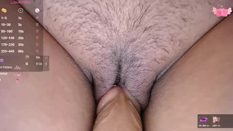 Snapshot of danette_deluxee chatting on 4, 3, 2025 danette_deluxee online show from 4, 3, 2025