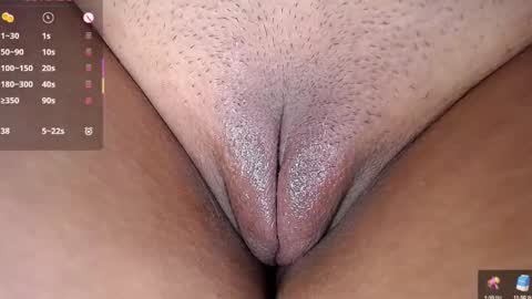 Snapshot of danette_deluxee chatting on 22, 9, 2025 danette_deluxee online show from 22, 9, 2025