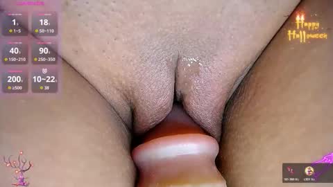 Snapshot of danette_deluxee chatting on 23, 10, 2025 danette_deluxee online show from 23, 10, 2025