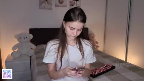 Snapshot of dangerouss_lady chatting on 12, 10, 2025 Eva online show from 12, 10, 2025