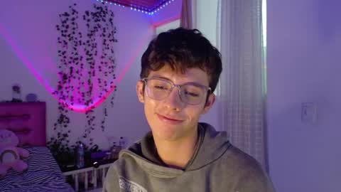 Snapshot of dani_dancer chatting on 7, 6, 2026 Dani Dancer online show from 7, 6, 2026